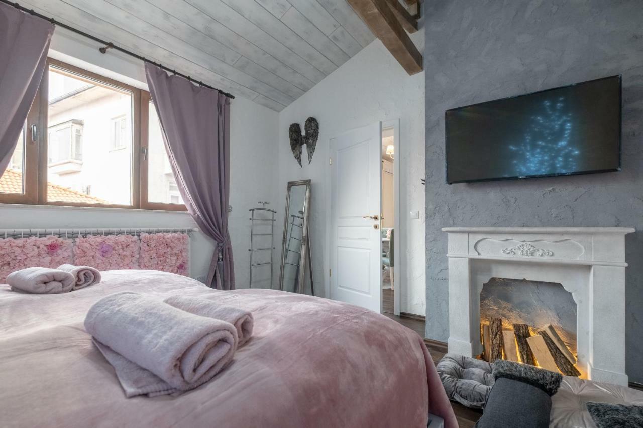 1-Bedroom Designer Apartment On Hristo Belchev Str 소피아 외부 사진